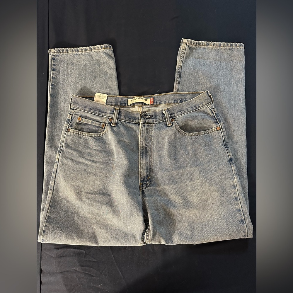 Levi’s 550 Relaxed Fit Red Label (NOT tapered)